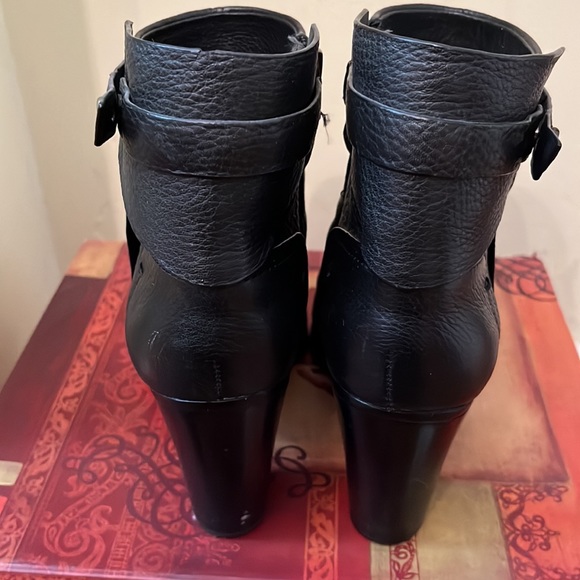Vince Camuto black boots, size 8 1/2 - Picture 3 of 6